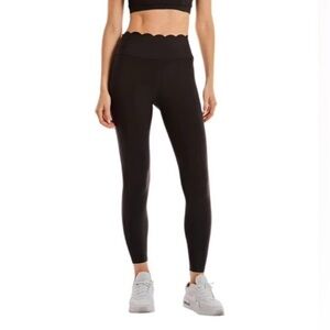 Chic Black Scalloped Leggings